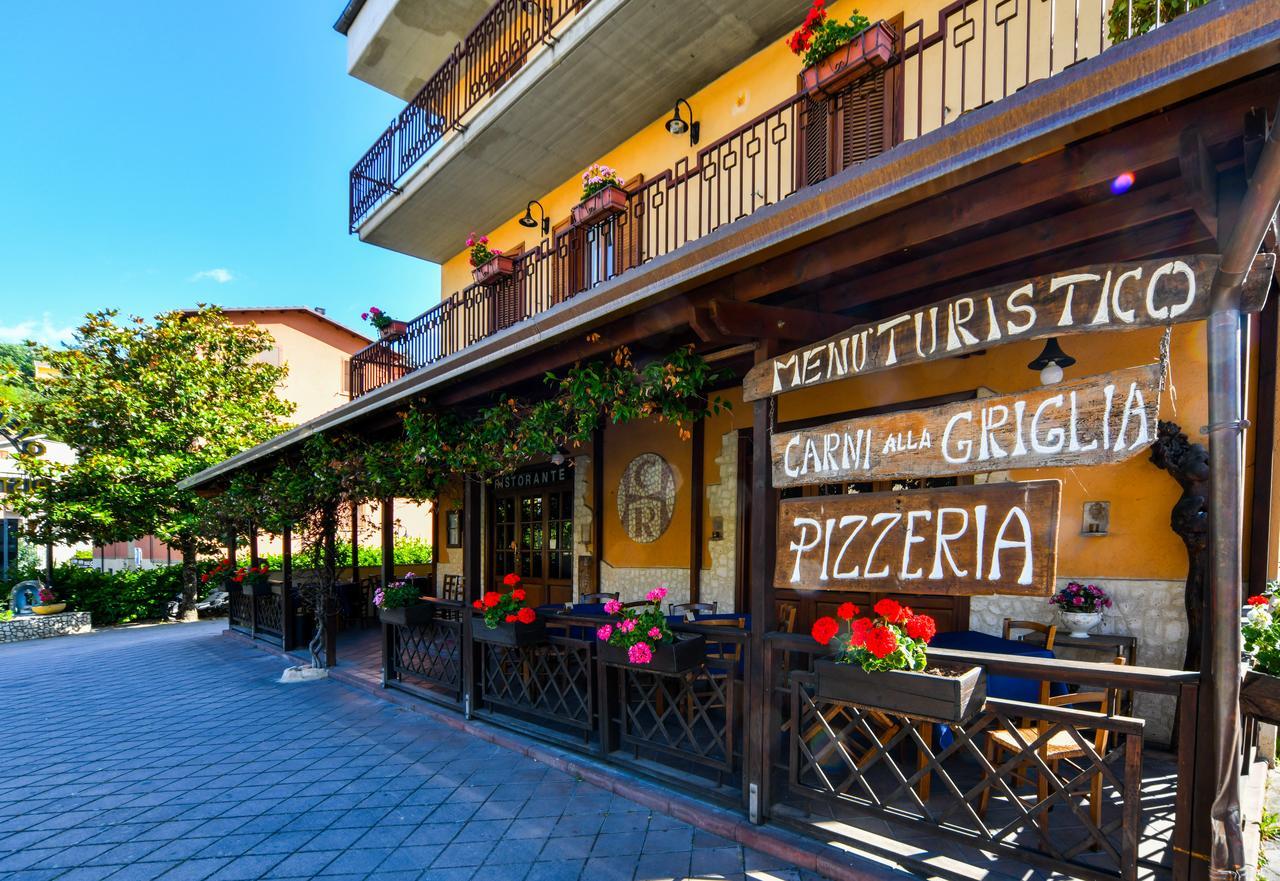 Hotel Cascia Ristorante Exterior foto